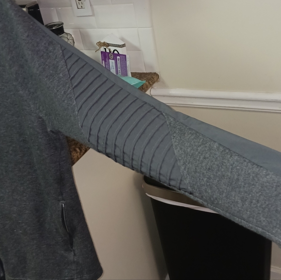 Avia Athletoc Jacket. Gray Size XL - Picture 3 of 5